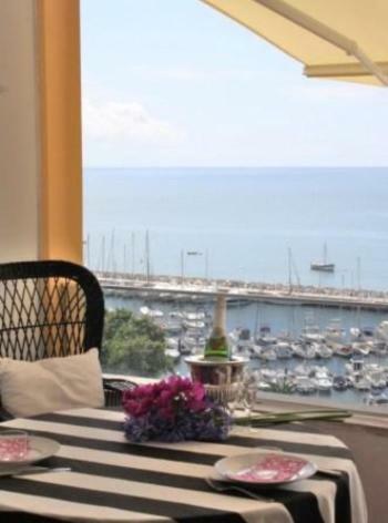 Apartment W Stunning View - Marina - Free Parking & Ac Фуншал Экстерьер фото